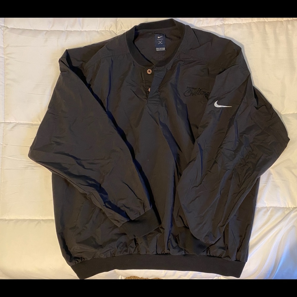 Black Nike windbreaker puffer jacket